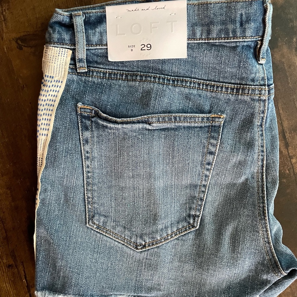 Ann Taylor Loft Denim Shorts Size 8 NWT